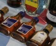 3 тонны поддельного элитного алкоголя изъяли ростовские полицейские.